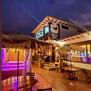 La Casa De Flores Hotel