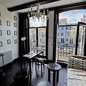 ** Bed & Breakfast The Black Beauty Private With Canal View From 1799 Netherlands